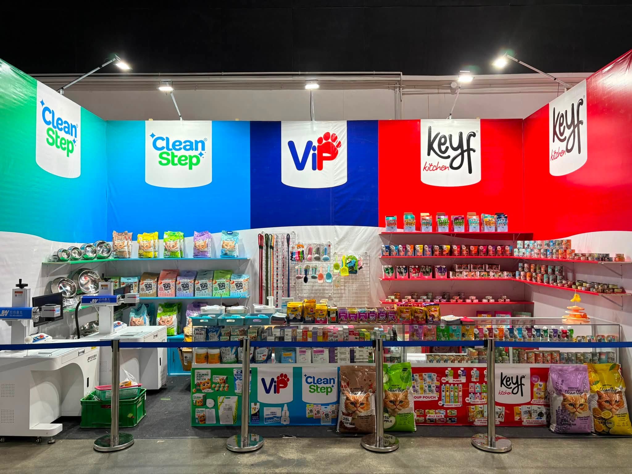 Clean Step رمل القطط وعرض منتجات الحيوانات الأليفة في World Pet Expo 2026 في الفلبين