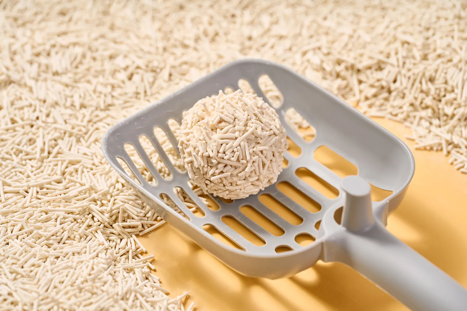 Flushable plant tofu cat litter